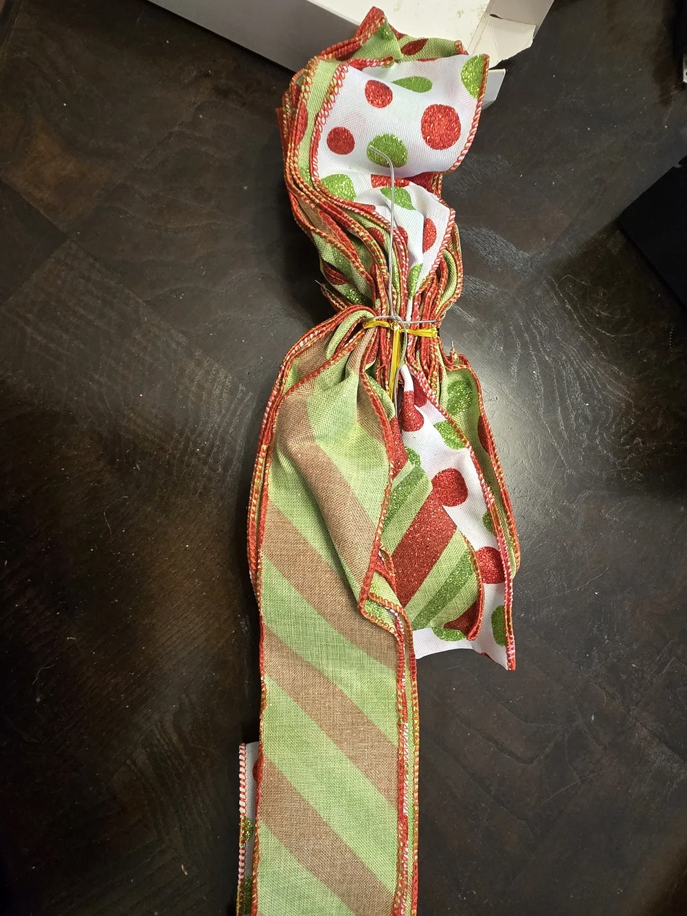Festive Green & White Polka Dot Holiday Tree Topper Bow. NWT.